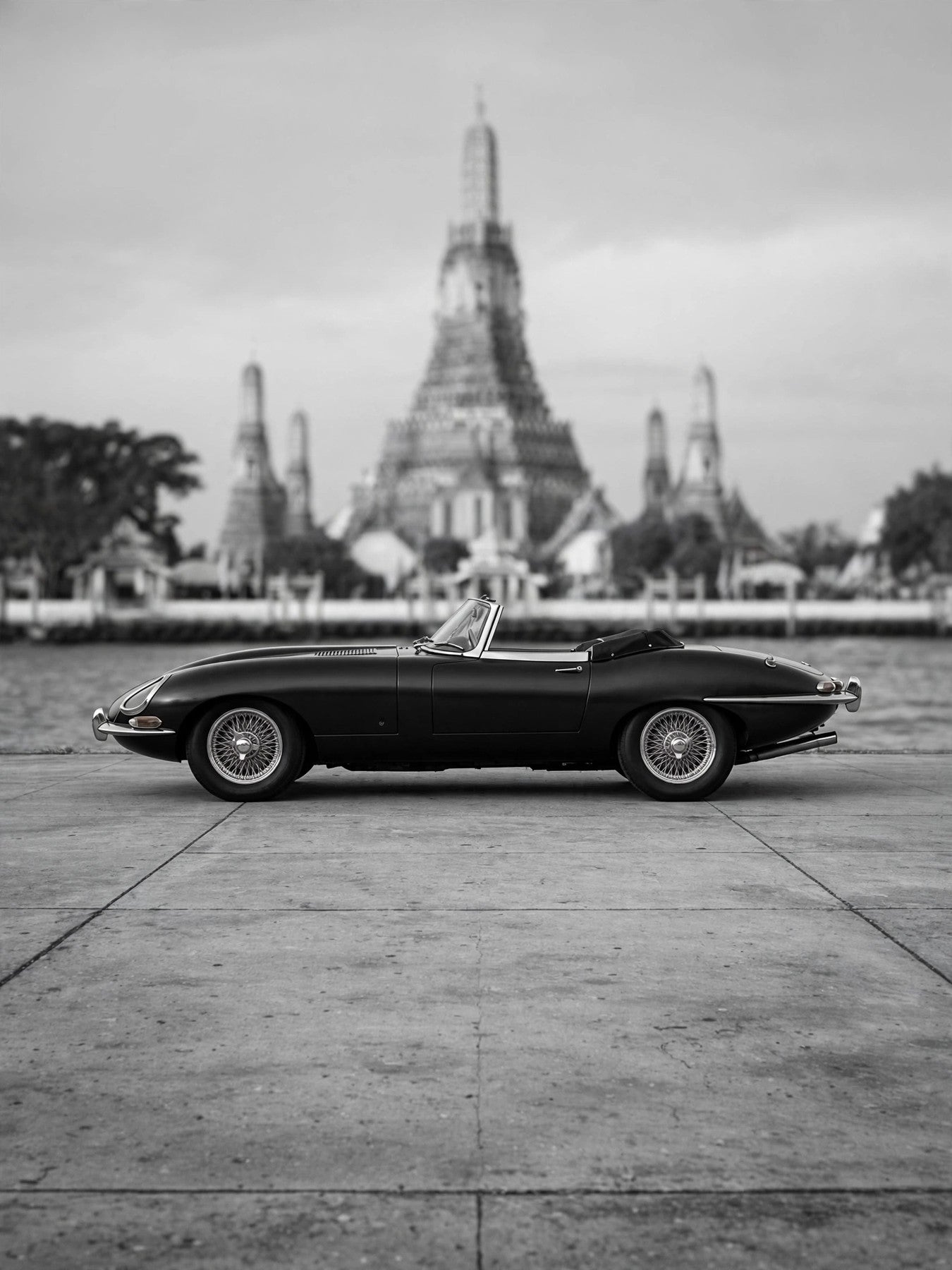 No.06 E-Type Roadster Wat Arun