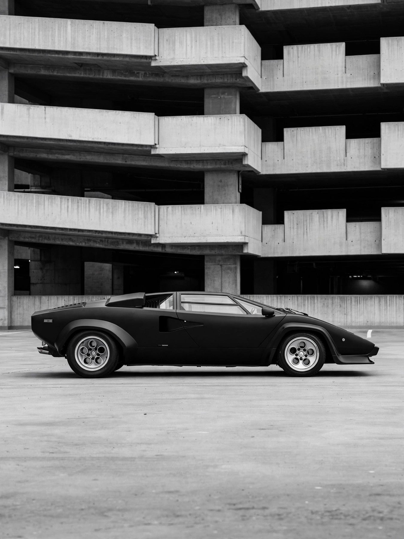 No.09 Countach